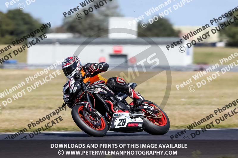 enduro digital images;event digital images;eventdigitalimages;no limits trackdays;peter wileman photography;racing digital images;snetterton;snetterton no limits trackday;snetterton photographs;snetterton trackday photographs;trackday digital images;trackday photos